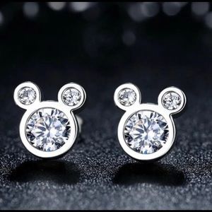 🚫SOLD🚫 Mickey Mouse shapes silver stud earrings